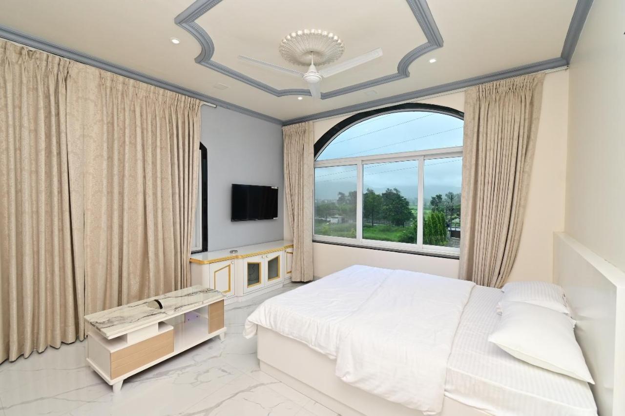 Vedika Garden Hotel Lonavala Bagian luar foto