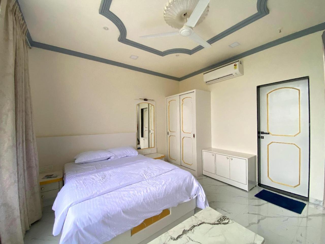 Vedika Garden Hotel Lonavala Bagian luar foto
