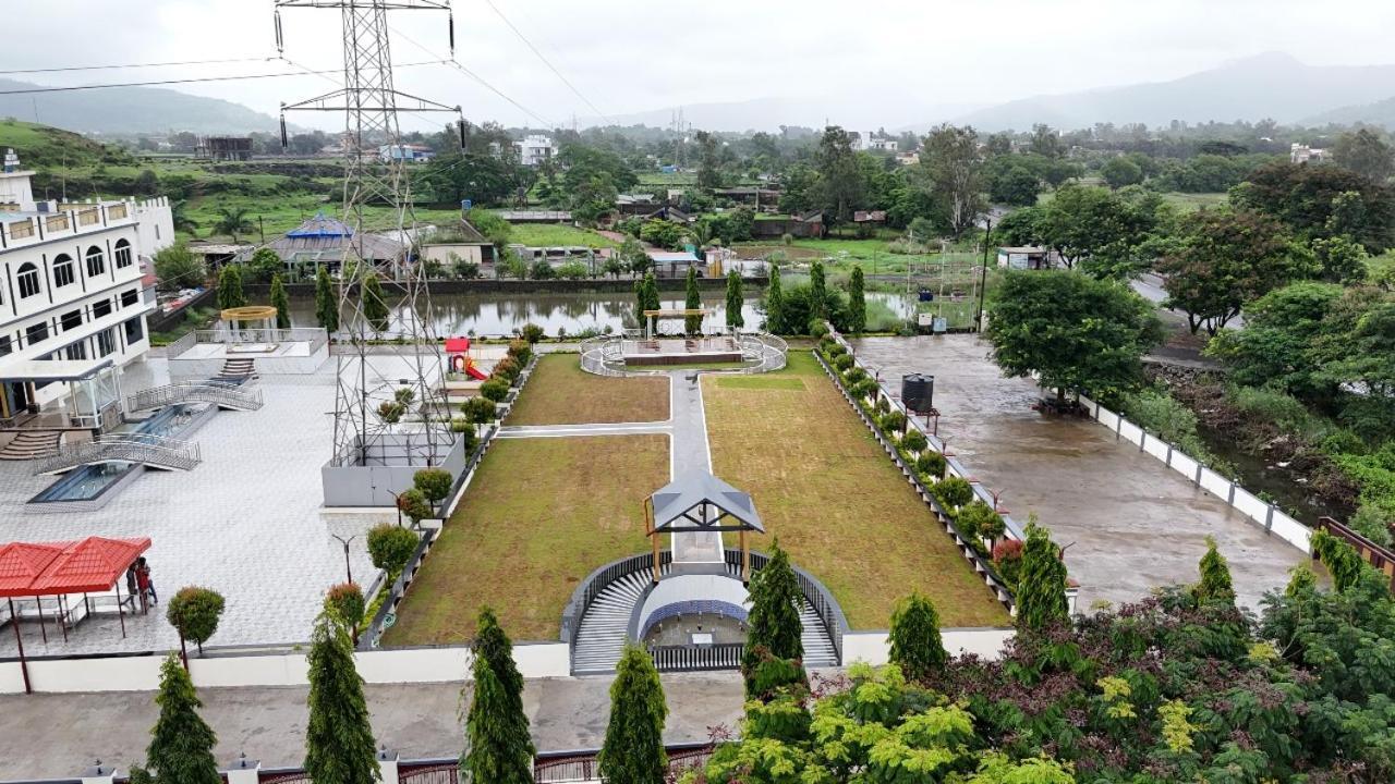 Vedika Garden Hotel Lonavala Bagian luar foto
